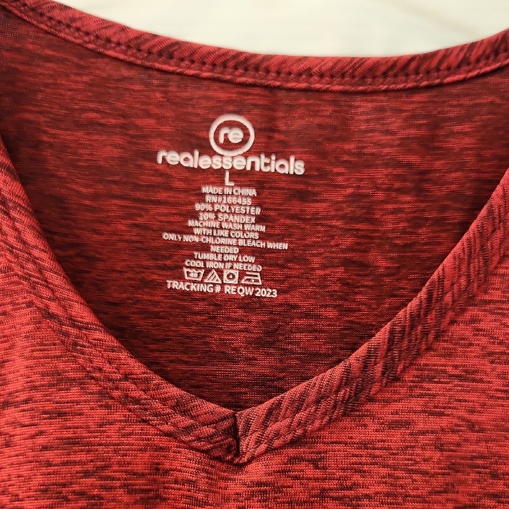 Realessentials Red Heathered V-Neck T-Shirt Men's Size Large - Picture 2 of 6